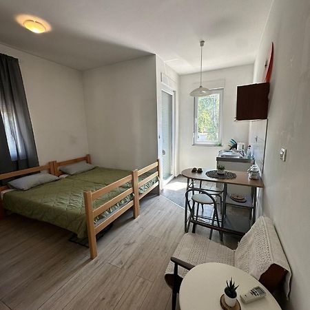 Apartman Zrinjski Lägenhet Mostar Exteriör bild