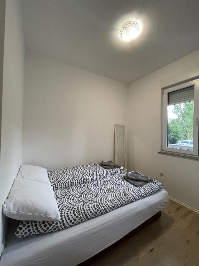 Apartman Zrinjski Lägenhet Mostar Exteriör bild